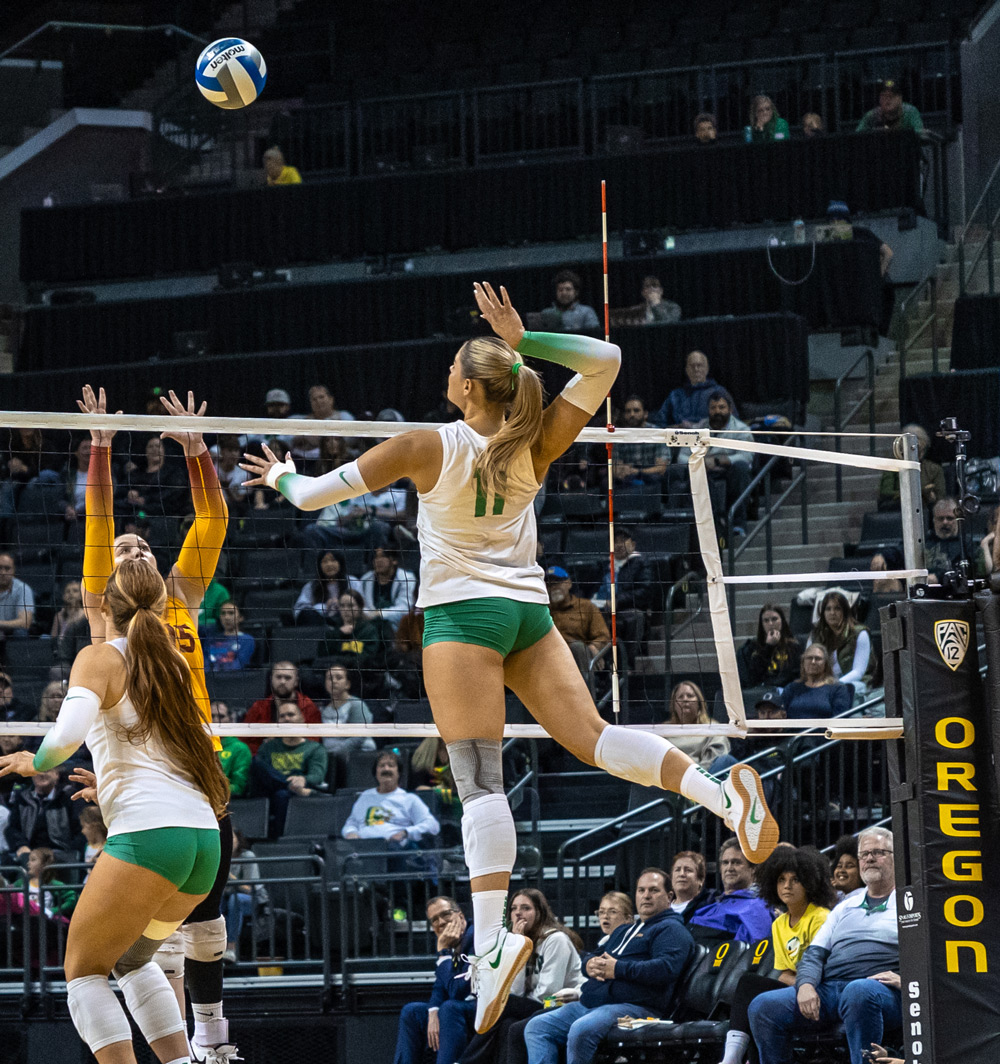 Oregon Volleyball Player